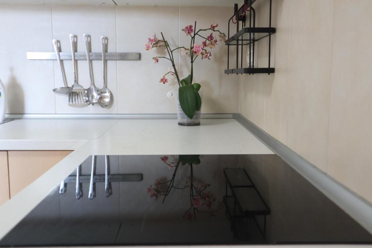 City Center 2 Bedroom A/C Apartment Братислава Экстерьер фото
