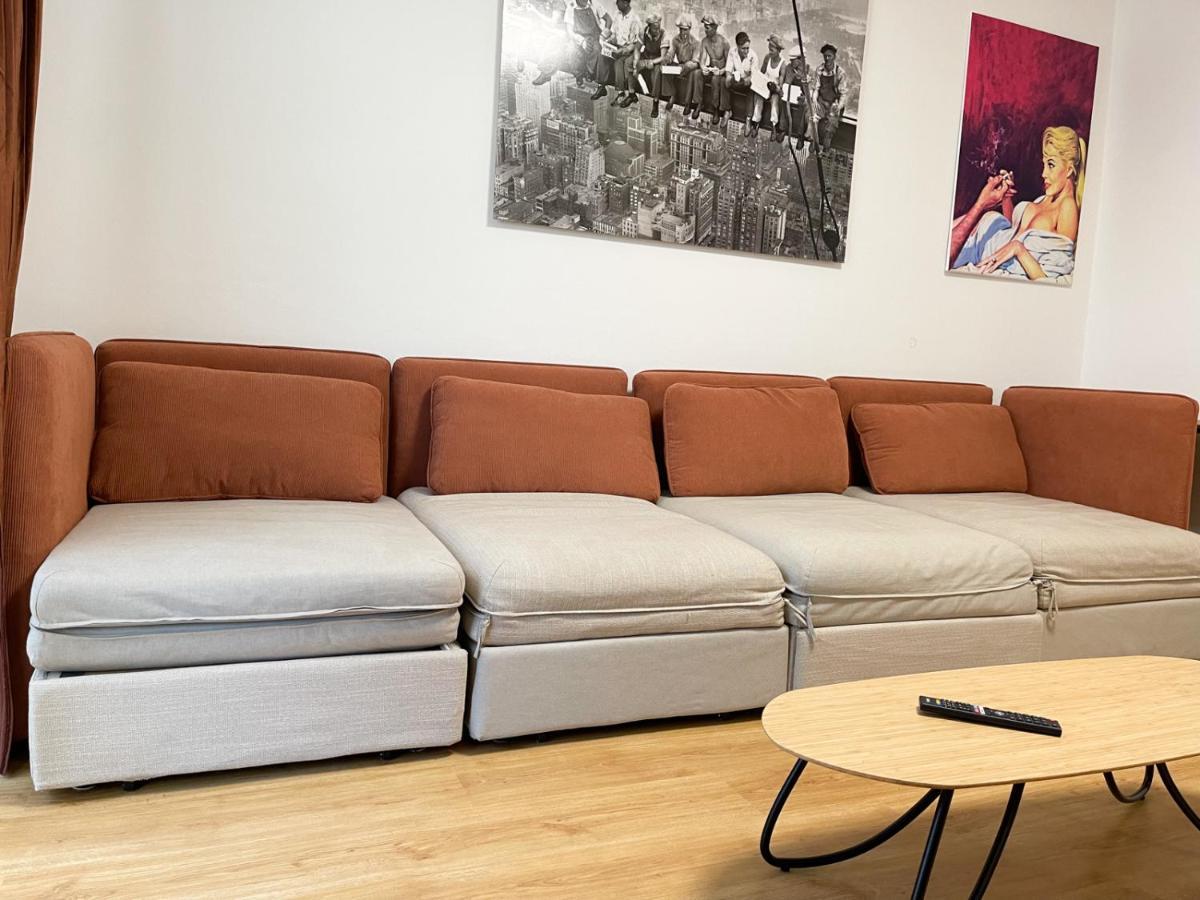 City Center 2 Bedroom A/C Apartment Братислава Экстерьер фото