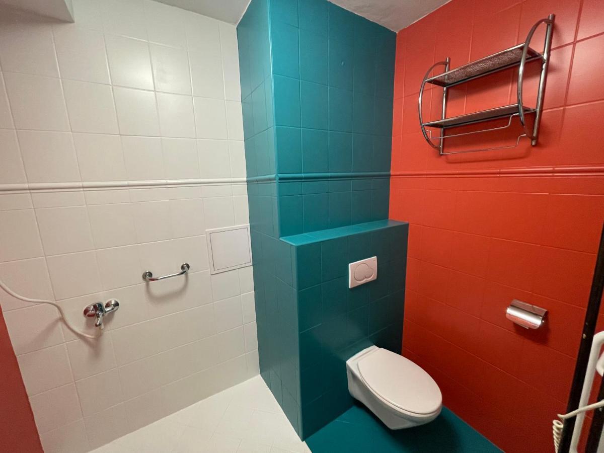 City Center 2 Bedroom A/C Apartment Братислава Экстерьер фото